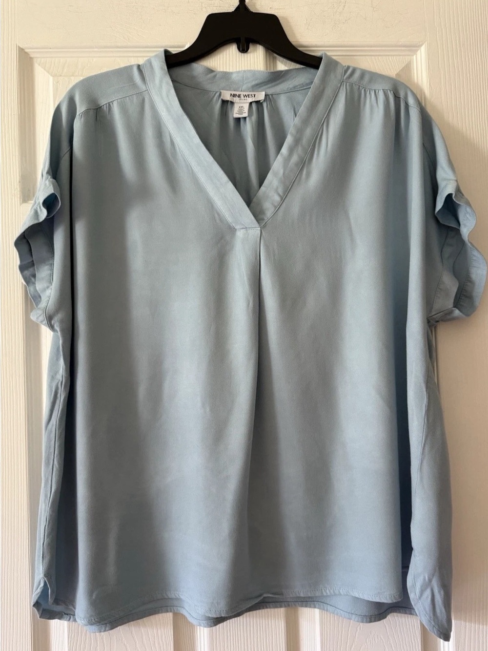 Nine West Pale Blue V-Neck Short Sleeve Top